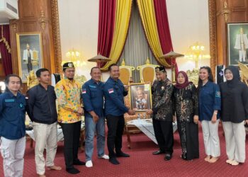 Silaturahmi Pengurus PWI Kukar dengan Sultan Kutai, Tekankan Peran Pers Jaga Harmoni Daerah