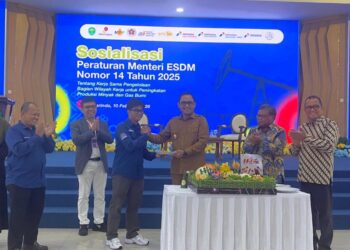 Wagub Kaltim Rayakan HPN 2026 dengan Pemotongan Tumpeng, Tegaskan Peran Strategis Pers