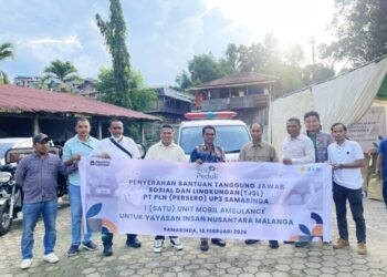 PLN Serahkan Ambulans untuk Warga Buton, Anggota DPR RI Sebut Bukti Aspirasi Tersalurkan