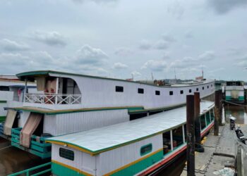 BBM Subsidi Tersendat, Puluhan Kapal Rute Kubar–Mahulu Tertahan di Sungai Kunjang