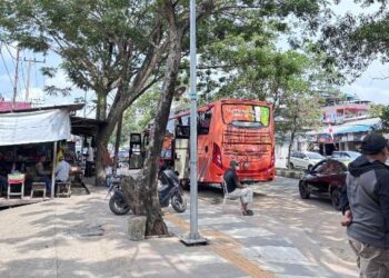 Naik Bus di Pinggir Jalan Masih Diminati Warga Samarinda