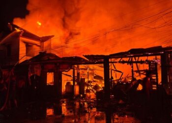 Kebakaran Pasar Segiri Samarinda Hanguskan 44 Bangunan, Dua Warga Luka Ringan