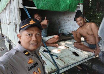 Satgas Ops Ketupat Mahakam Imbau Sopir Truk di Pelabuhan Semayang Jaga Kamtibmas