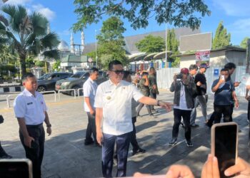 Andi Harun Tinjau Teras Samarinda Pascademo 214, Perkirakan Rp10 Juta Biaya Perbaikan