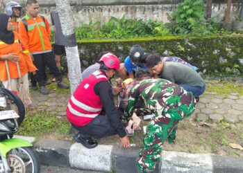 Respon Cepat, Batalyon A Brimob Kaltim Bantu Korban Laka Tunggal di Gn. Bakaran Balikpapan