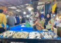 Harga Ikan Stabil, Pedagang Ikan Pasar Segiri Justru Dibebani Kenaikan Harga Plastik