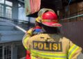 Kebakaran Rumah di Klandasan Ulu, Personel Gabungan Lakukan Pemadaman dan Evakuasi Warga