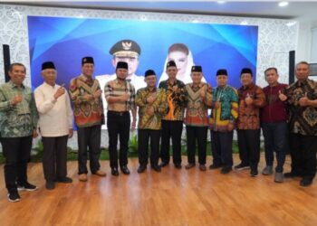 Mendikdasmen Apresiasi Komitmen Rudy Mas’ud Majukan Pendidikan Gratis di Kaltim