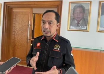 Warga Sampai Tambal Jalan Sendiri, DPRD Samarinda Desak Pemkot Prioritaskan Perbaikan Jalan