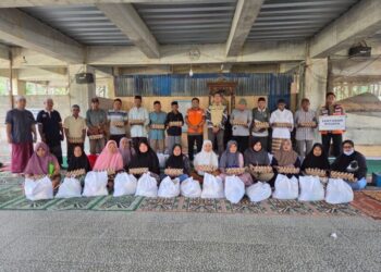 YBM PLN UP2B Kaltimra Gandeng Rumah Zakat Salurkan Bantuan Pangan untuk 30 Dhuafa