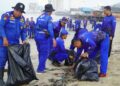Ditpolairud Polda Kaltim Peduli Lingkungan, Gelar Aksi Bersih Pantai Wujudkan Pesisir ASRI