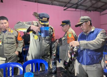 Operasi Cipkon Sasar Kafe Remang-remang, Miras Jadi Temuan Petugas