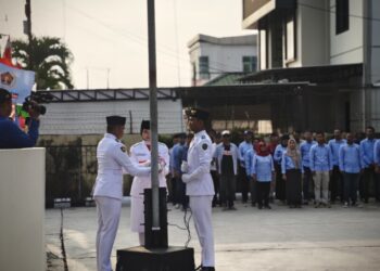 Upacara Perdana di Gedung PWI Kaltim Jadi Pengingat Peran Pers dalam Menjaga Kemerdekaan