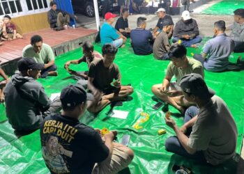 Warga RT 029 Sambutan Meriahkan HUT RI ke-81 Lewat Turnamen Domino