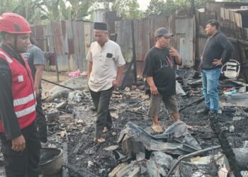 Gerak Cepat Penanganan Kebakaran, Tim Respon Bencana Brimob Samarinda Padamkan Api di Sempaja Utara