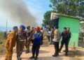 Tanggap Bencana Karhutla, Personel Brimob Kompi 3 Batalyon C Pelopor Bersama Forkopimda Berau Terjun Padamkan Api di Labanan Km 9