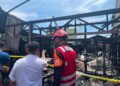 Gerak Cepat Tanggap Bencana, Personel Batalyon B Pelopor Terjun Padamkan Kebakaran di Loa Bahu Samarinda