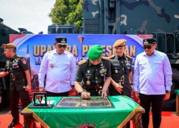 Pangdam VI/Mlw Resmikan Batalyon Armed 22/Kesumawira di Kutai Kartanegara