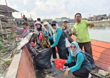 Jeroes Muda Kumpulkan 200 Kg Sampah dari Sungai Karang Mumus Samarinda