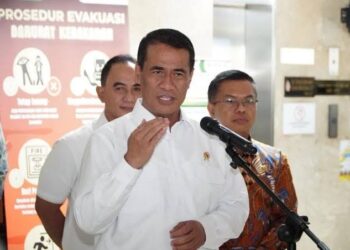 Menteri Pertanian Minta Bulog Tingkatkan Penyaluran Beras Premium hingga Tiga Kali Lipat
