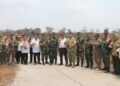 Hari Keempat, Tim Penyuluh TNI Tinjau Langsung Lahan Terdampak Karhutla di Kaltim