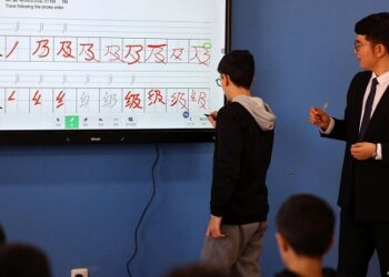 Profesor Cina Usulkan Bahasa Inggris Tak Lagi Jadi Mata Pelajaran Wajib