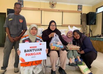 14 Keluarga Penyandang Disabilitas di Sungai Nangka Terima Bantuan Sembako