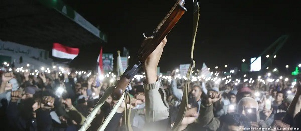 Kelompok Houthi membantah telah menargetkan Mekah setelah Arab Saudi mengatakan pertahanan udaranya mencegat drone yang diluncurkan dari Yaman sebelum memasuki wilayah udara kota suci tersebut