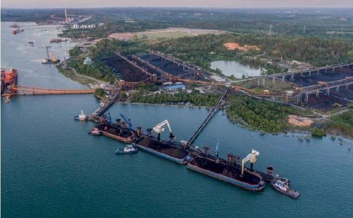 Pelabuhan PT Bayan Resources