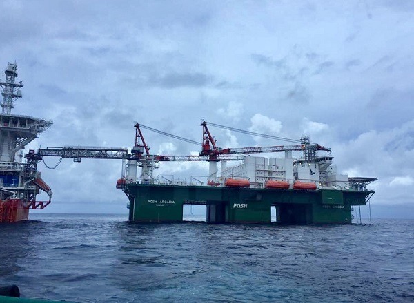 Floating Production Unit (FPU) Jangkrik 12 mil lepas Pantai Kabupaten Kutai Kartanegara, Kalimantan Timur.