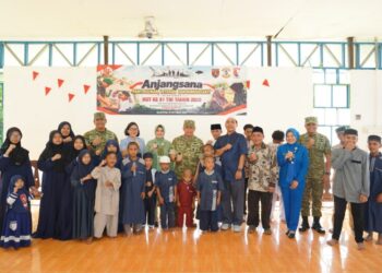 Pangdam VI/Mlw bersama Ketua Persit KCK PD VI Mulawarman Laksanakan Anjangsana HUT ke-81 TNI di Balikpapan