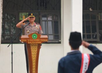 Wakapolda Kaltim Kunjungi Ponpes Syaichona Cholil, Ajak Santri Jaga Kamtibmas