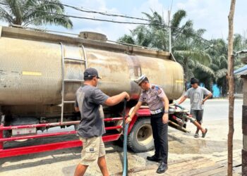 Operasi Patuh Mahakam 2026, Polantas Polresta IKN Salurkan Bantuan Air Bersih